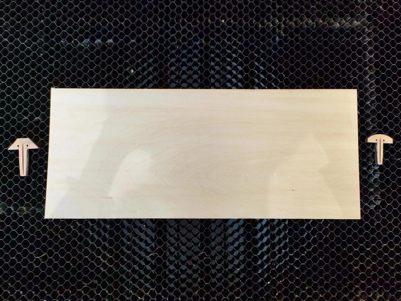 1779785118960763.jpeg T-shaped pin display