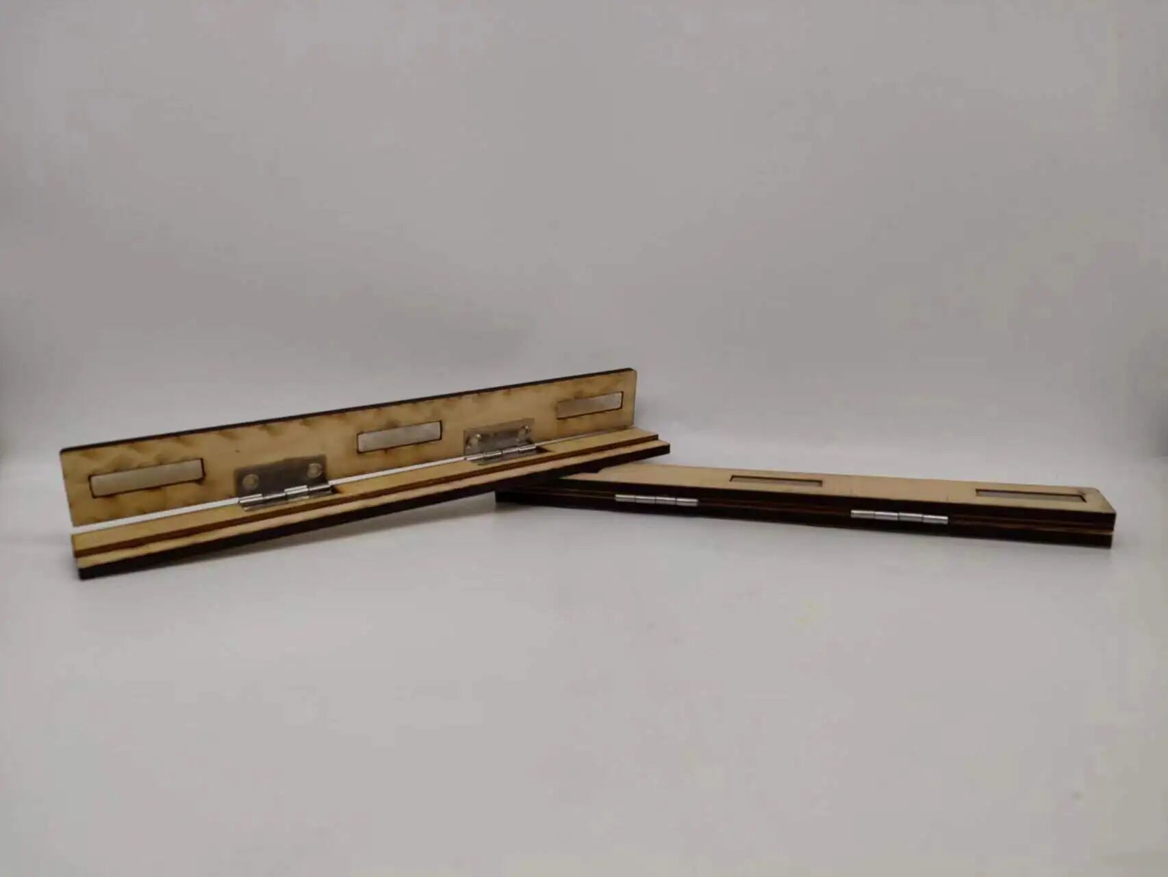 1779785193432431.jpeg Wood clamp display for laser processing