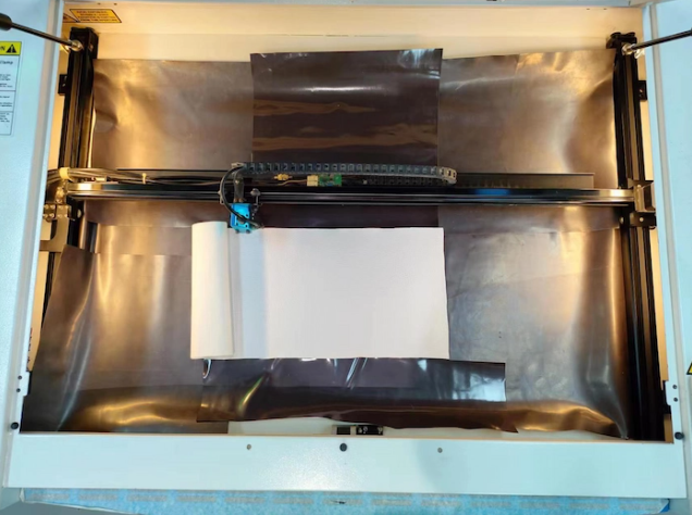 1779785266686304.png Overlapping soft magnets for vacuum bed sealing