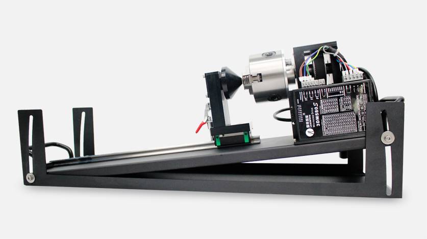Chuck rotary attachment for laser engraving