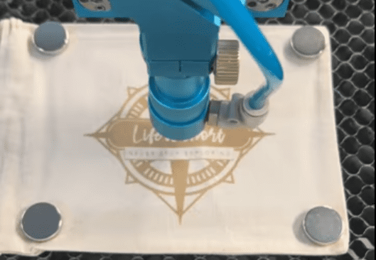 Laser engraving on fabric with a textile laser cutting machine