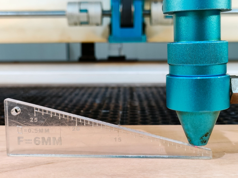 Adjusting the Nova nozzle to the 5 mm focal stick scale