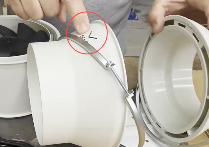 Pay attention to the exhaust fan direction