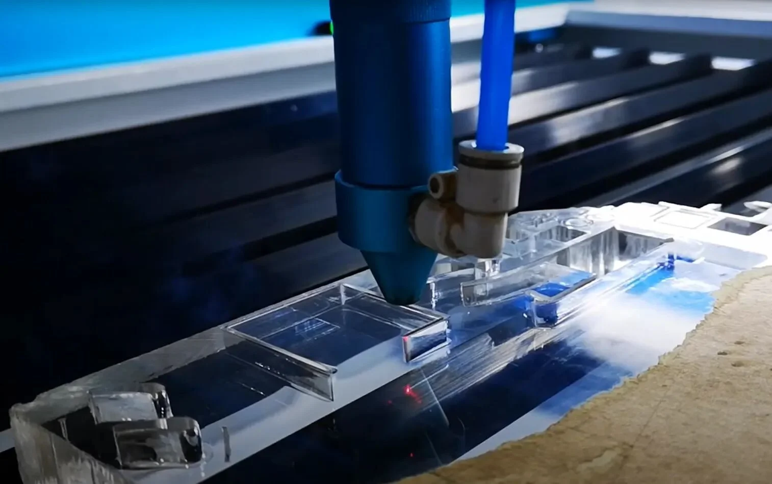 Laser cutting thick acrylic with an RF laser tube