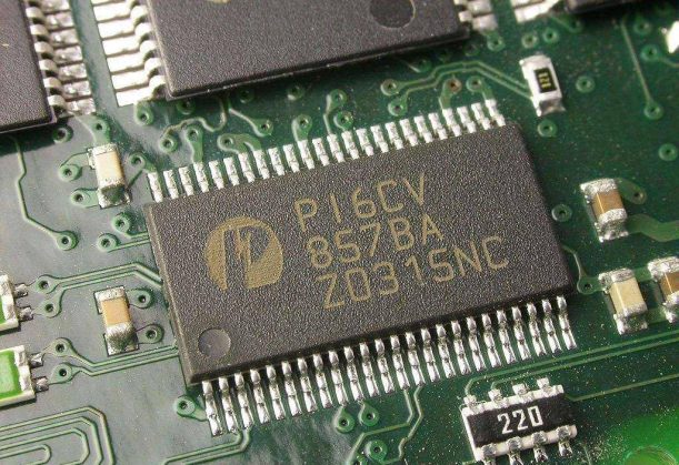 Laser-marked PCB with permanent identification code