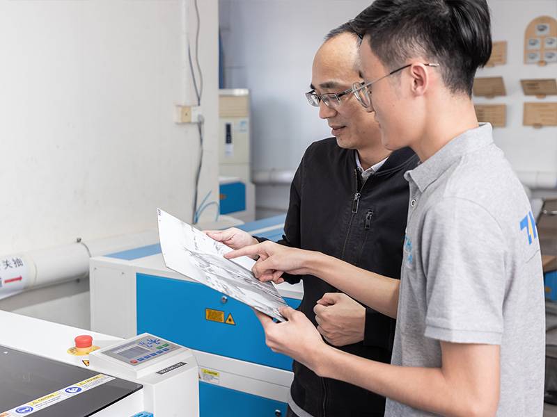 Employee engaged in the training process