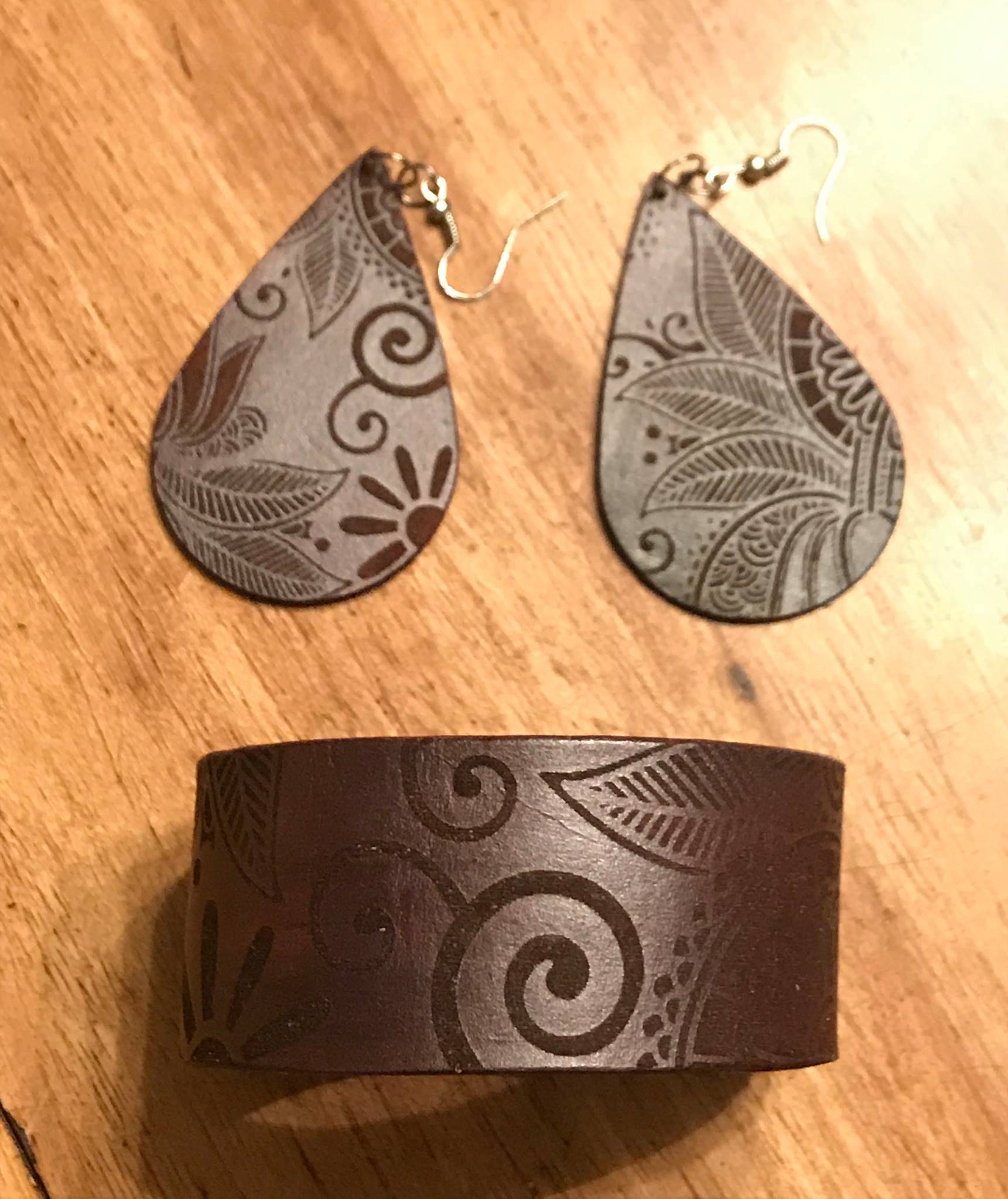 leather engraving jewelry