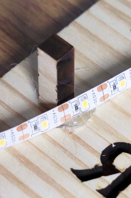 alphabet shaped lamp 7