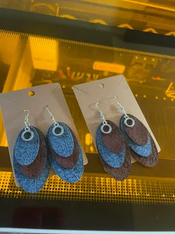 laser engraving jewelry earring