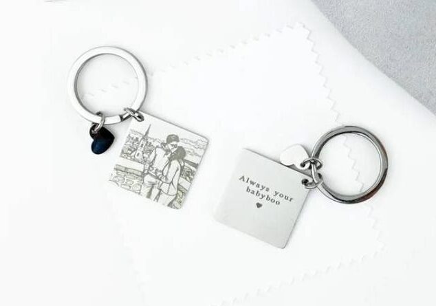 laser engraved metal keychains