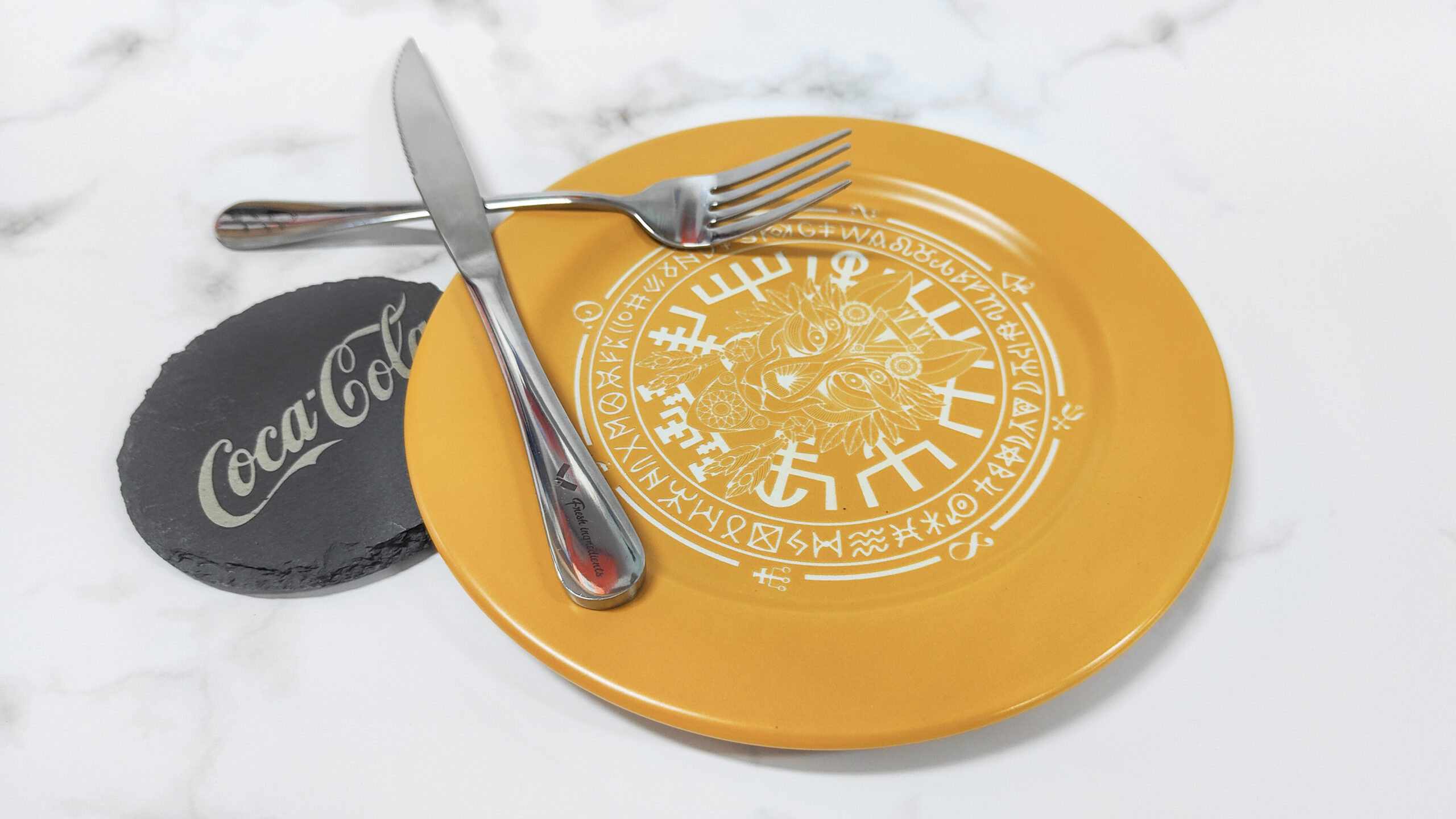 Laser-Engraving-Ceramic-Wolf-Totem-Plate-scaled