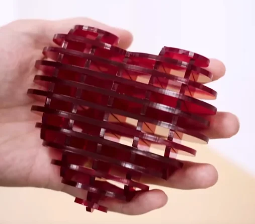 3D laser cutting red acrylic heart