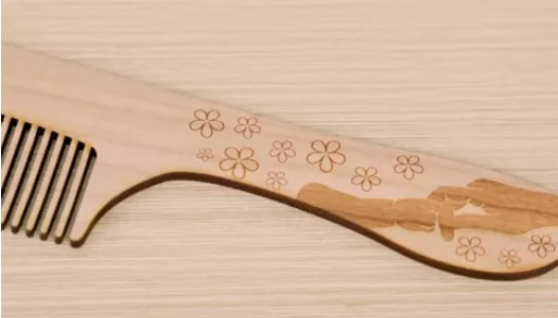 laser cutting Mother's Day comb done