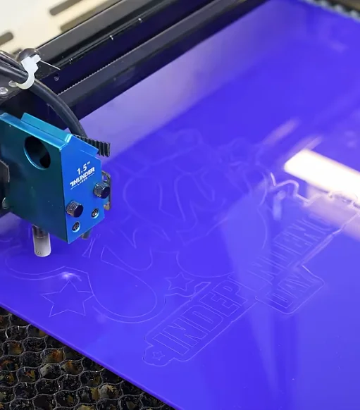 laser cutting navy blue acrylic for 4th of July decoration