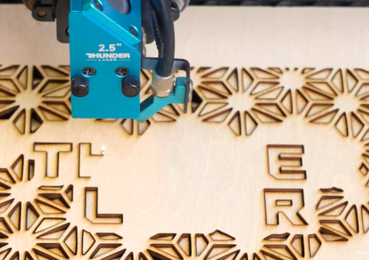 laser cutting the gift box