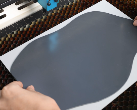 put the mirror on the work table